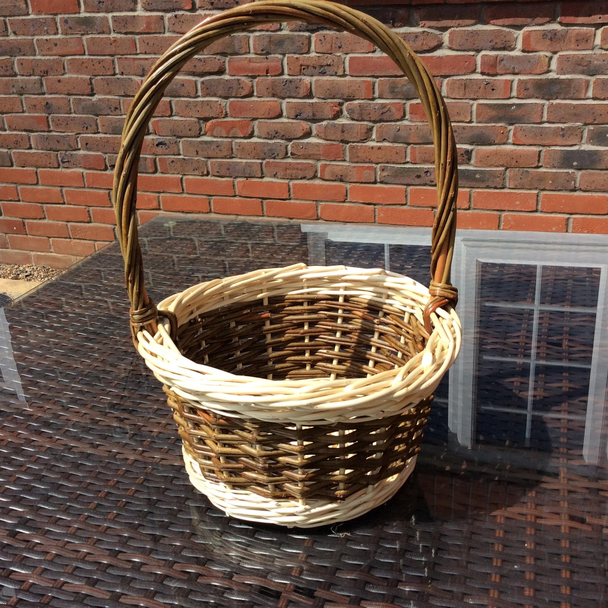 Round peg Basket 