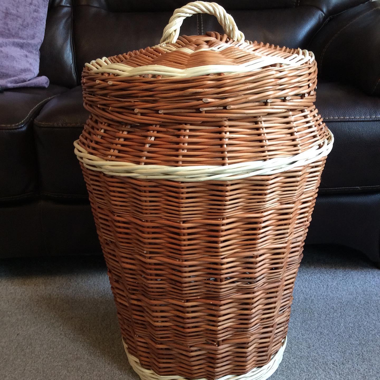 Traditional English "Ali Baba" Laundry Basket
